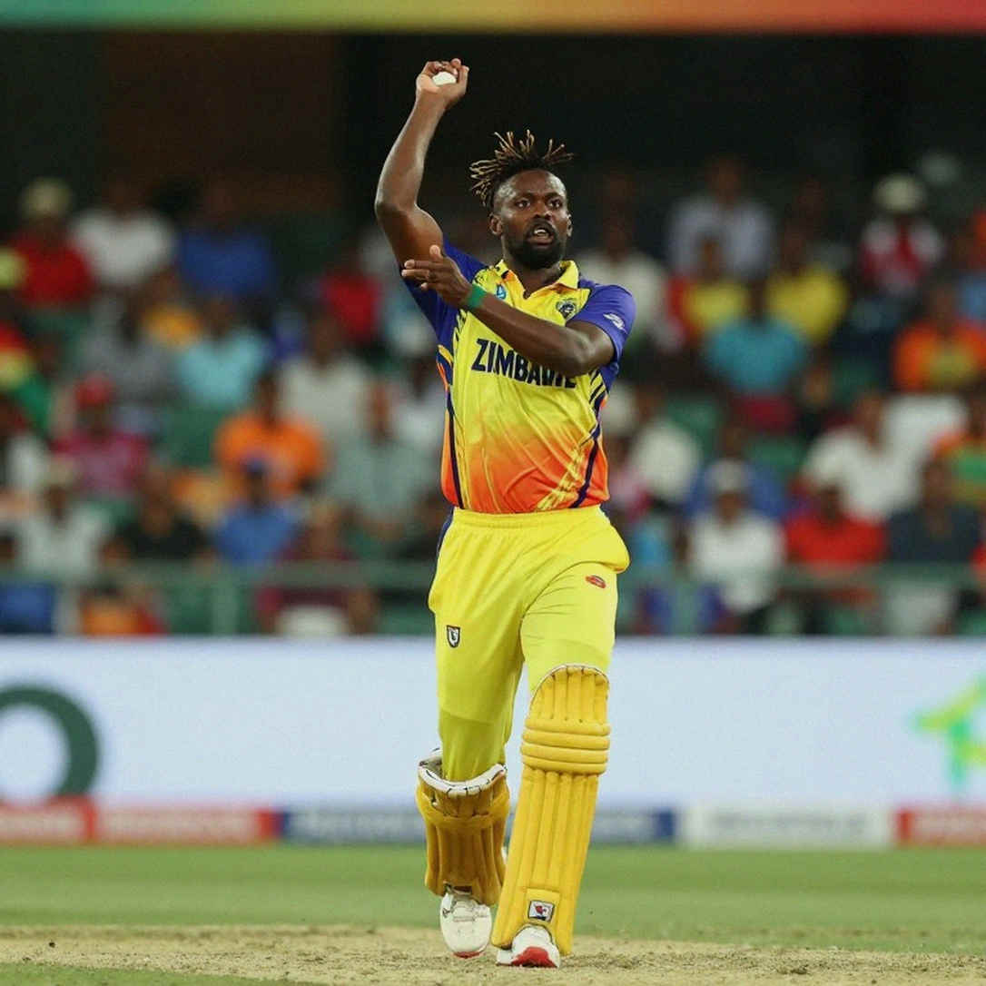 ড্রাফট-গ্রাফিক্স যেখানে থামে, খাতা সেখানে শুরু: ২৪০ নম্বর সারির এক বাঁহাতি স্পিনার